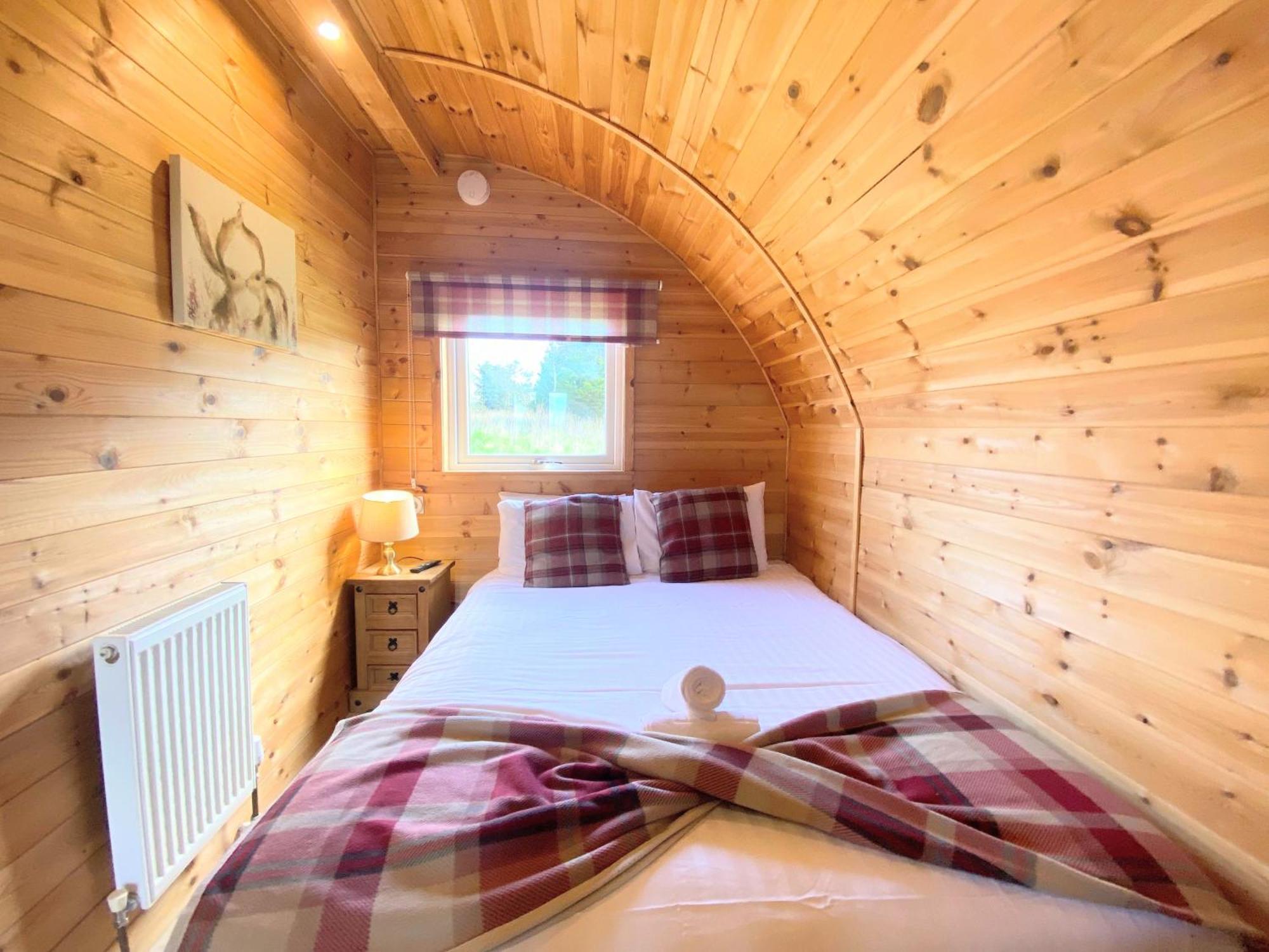Pond View Pod 1 With Outdoor Hot Tub - Fife - Loch Leven - Lomond Hills Villa Kelty Buitenkant foto