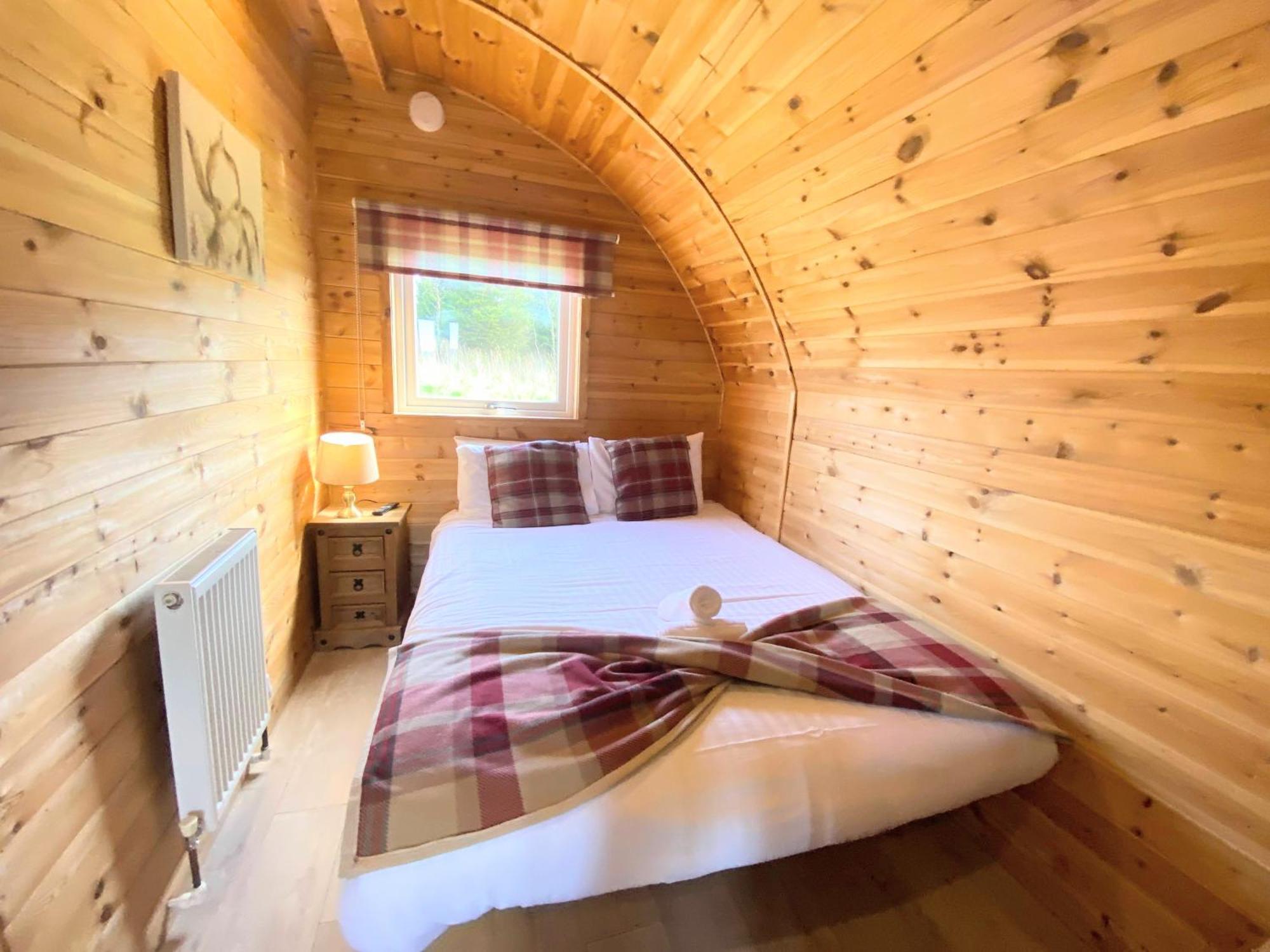 Pond View Pod 1 With Outdoor Hot Tub - Fife - Loch Leven - Lomond Hills Villa Kelty Buitenkant foto