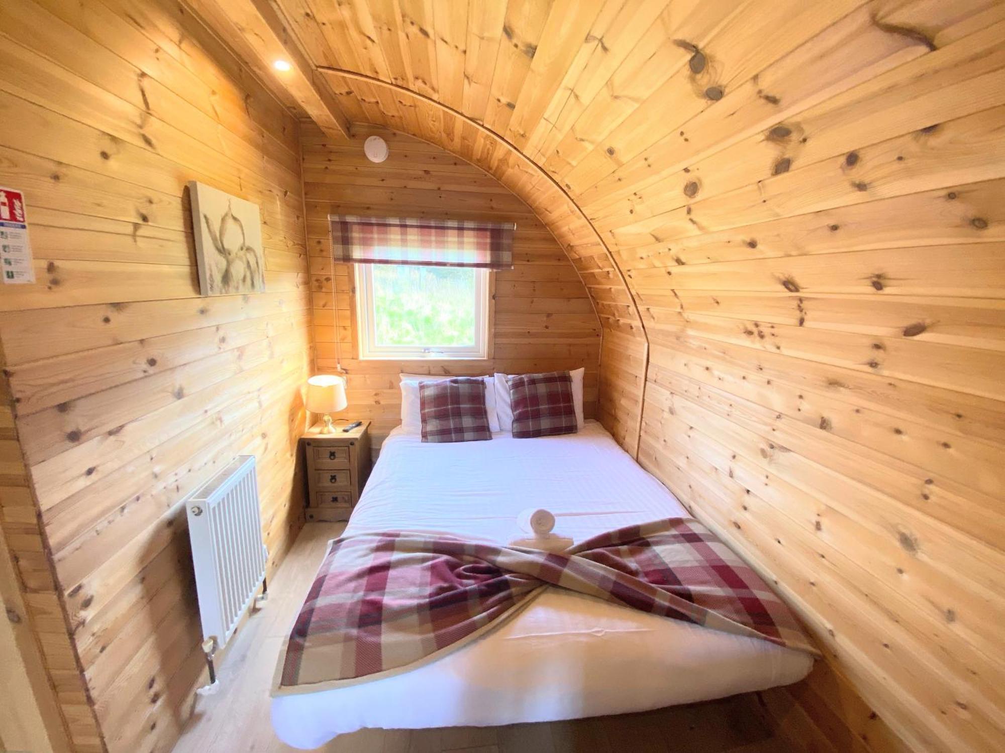 Pond View Pod 1 With Outdoor Hot Tub - Fife - Loch Leven - Lomond Hills Villa Kelty Buitenkant foto